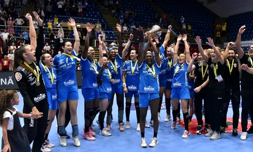 CSM Bucuresti ia Supercupa in fata lui Rapid, Sportpictures jpg