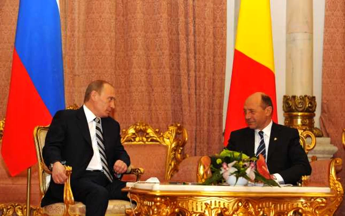 Preşedintele rus Vladimir Putin şi omologul său român FOTO presidency.ro
