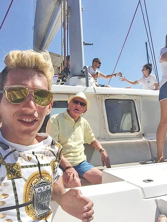 Împreună cu Philip Clements, pe vremea când cei doi alcătuiau o familie fericită