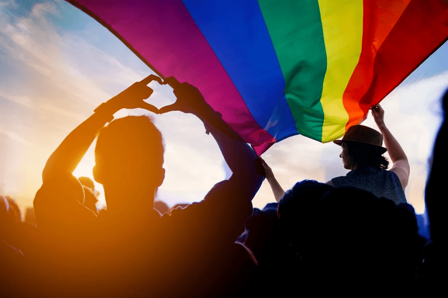Episcopii din Biserica Anglicană le-au cerut iertare membrilor comunităţii gay