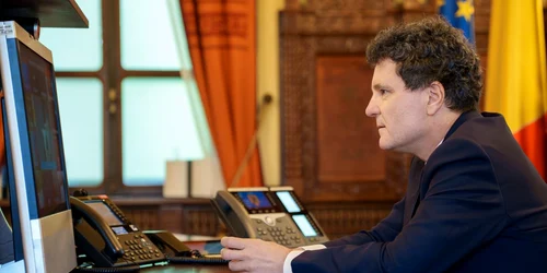 nicusor dan participă, în format de videoconferinţă, la reuniunea „Coaliţiei de Voinţă”  foto x png