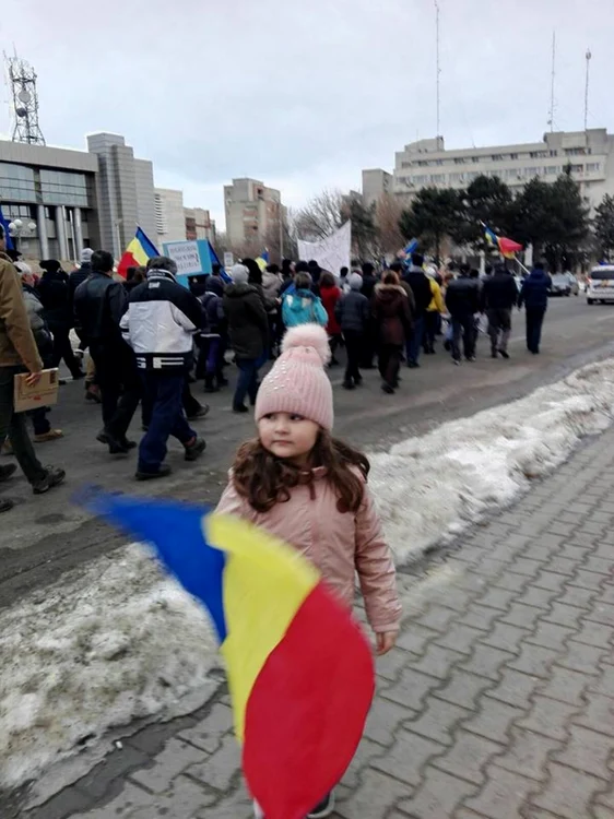 Protestele continuă FOTO Facebook/Luminiţa Frăţilă