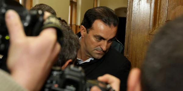 Sorin Apostu este acuzat şi de spălare de bani, şi de trafic de influenţă. 