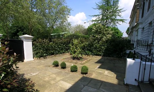 amywinehouseexternal3 jpeg