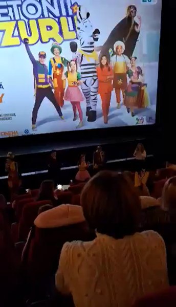 „Colorații” de la Gașca Zurli au umplut sălile. „Superpietonii Zurli”, un film de familie care educă prin joacă FOTO