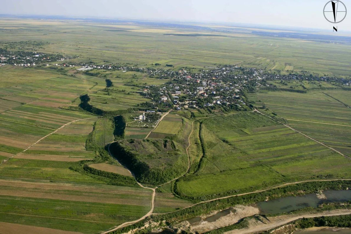 Dava getică de la Popești, județul Giurgiu, așa numita Argedava (foto: Peisaje Arheologice)