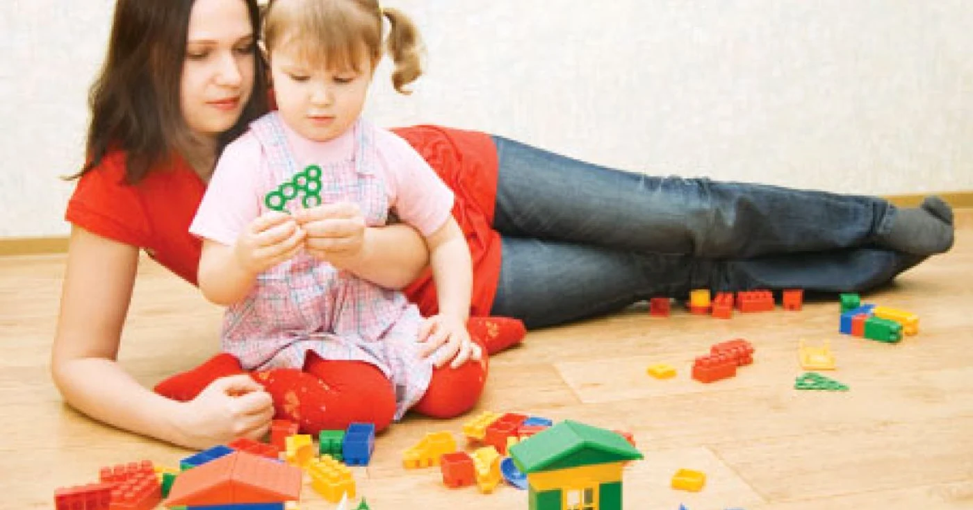 Cu LEGO îi veţi stimula copilului logica şi imaginaţia  