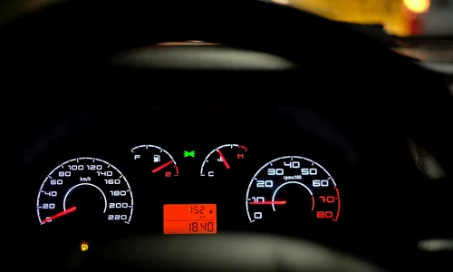 car dashboard 2667434 1280 jpg