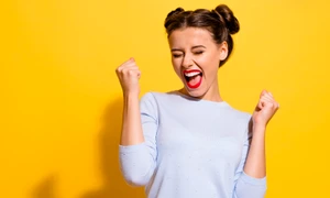 femeie fericită foto Shutterstock jpg