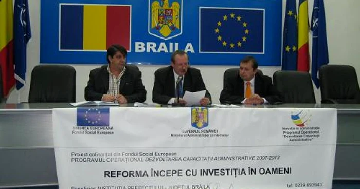 Prefectura a încheiat un proiect care a vizat instruirea funcţionarilor publici