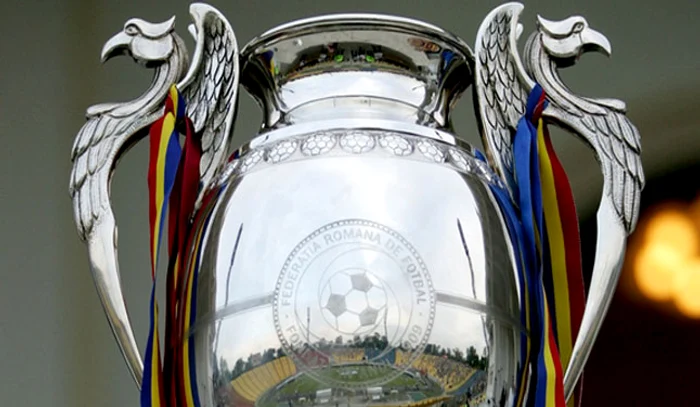 Trofeul Cupei României.