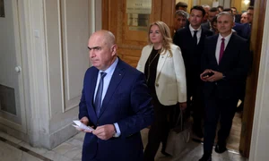 Ilie Bolojan, președintele PNL, susține declarații de presă la Palatul Parlamentului din București, 15 iunie 2026 FOTO: Inquam Photos / George Calin