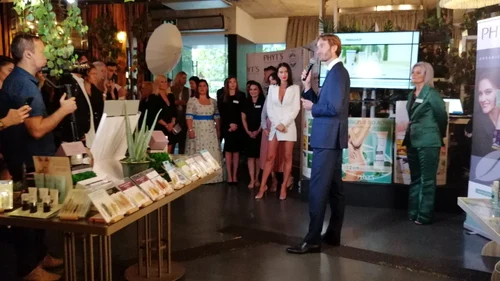 2 70939946 969048906786112 6395475976150581248 n jpg jpeg