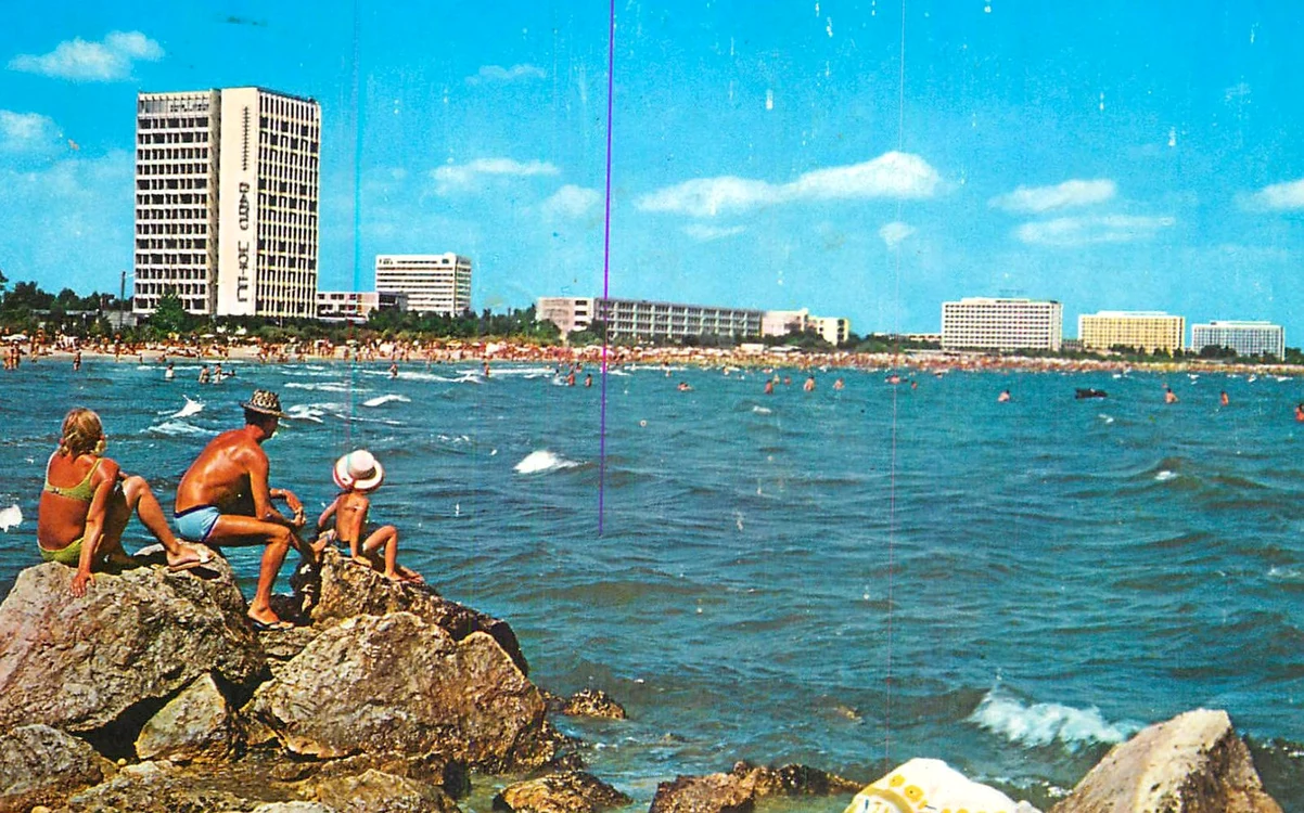 Stațiunea Mamaia în anii '70. Sursa: Delcampe.net