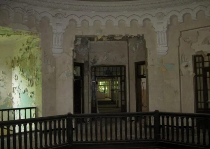 Băile Govora - Pavilionul central de băi Foto Adevărul