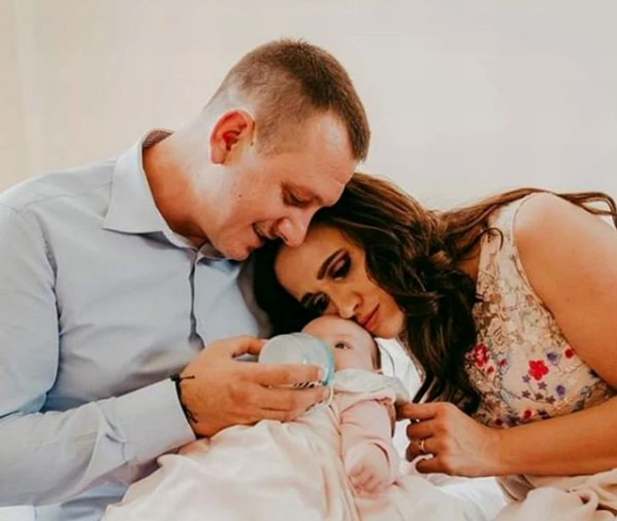 
    Teo este gata să despacheteze lucrurile în noua în casăfoto: captură personală  