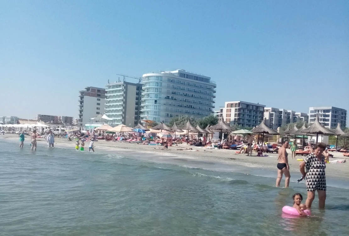 Aglomeraţie pe litoral în fiecare zi FOTO I.S.