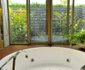 jacuzi