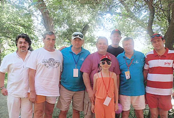 Arina, alături de Dumitru Prunariu şi de alţi invitaţi ai Academiei