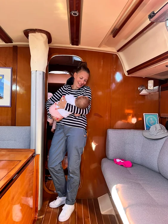 Eli Roman pe velier cu trei copii experienta in 5 pe mare (10) jpg