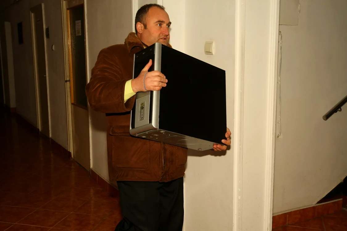Au fost ridicate probe şi duse la Poliţie