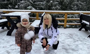 Eva Maria poartă Moon Boots, probabil cele mai promovate cizme de zăpadă pe Instagram jpeg