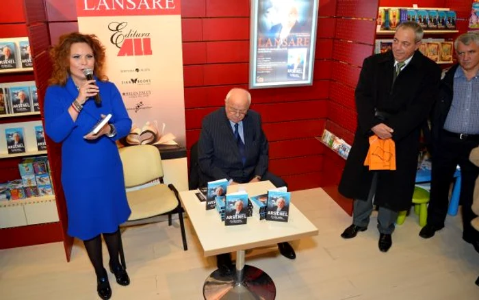 Lansarea cartii Alexandru Arsinel ~Si a fost mana lui Dumnezeu...~