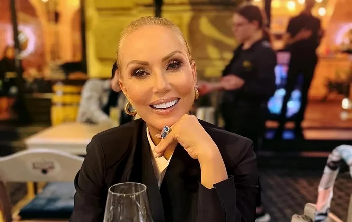 Lepa Brena, pe o terasă din Timișoara FOTO Ovidiu Megan