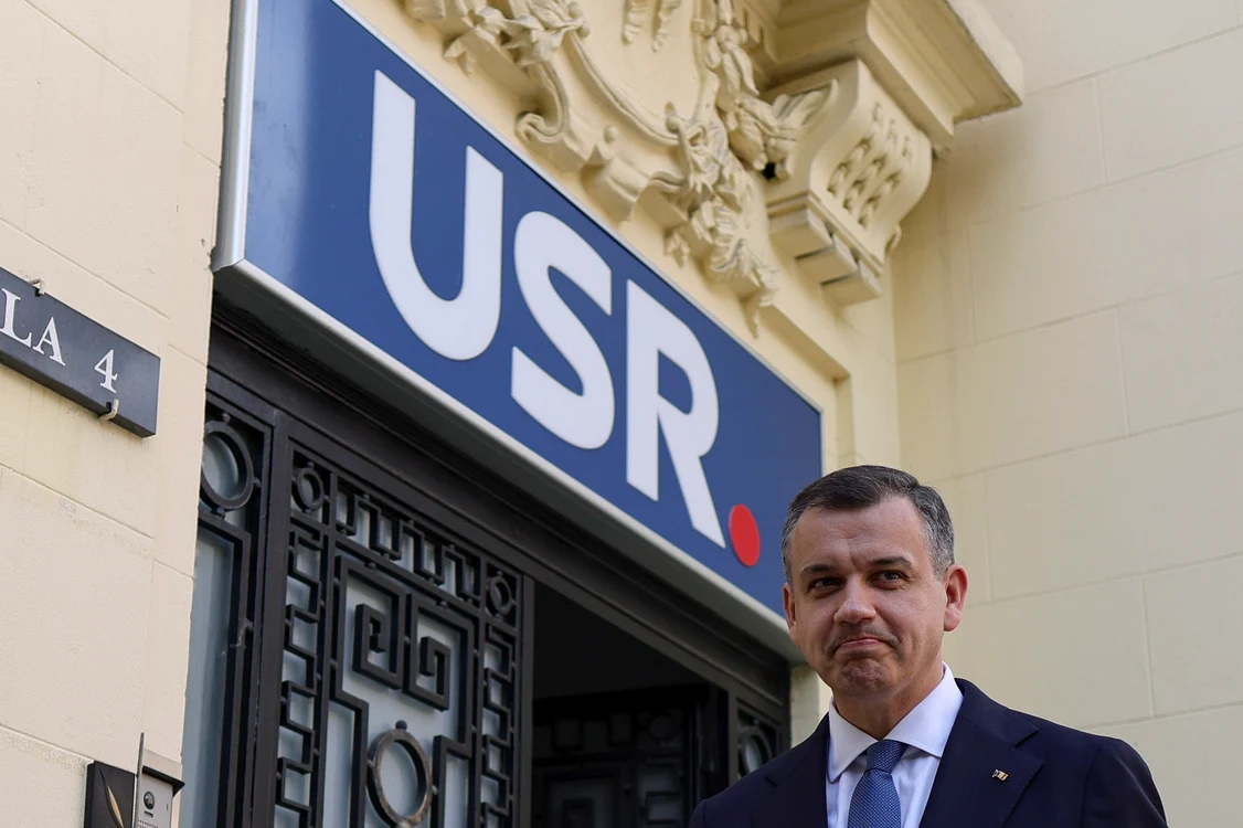 Eugen Tomac, la ieșirea de la consultările cu USR. FOTO: Inquam/Octav Ganea