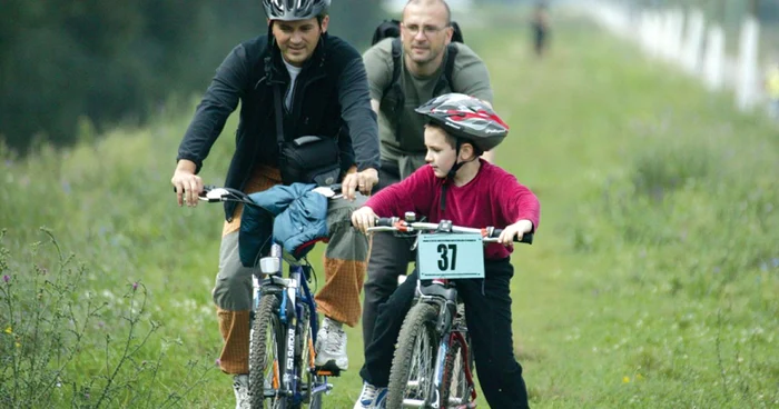 Arădenii pot parcurge traseul, cu mic, cu mare, pe biciclete