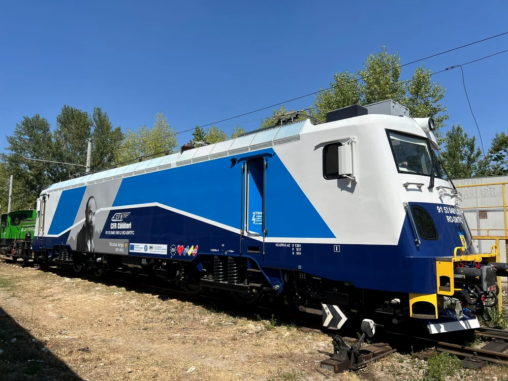 Prima locomotivă modernizată prin PNRR. Foto: Facebook/Ministerul Transporturilor