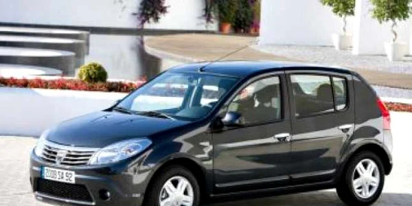 Importurile au scăzut de două ori mai rapid decât exporturile, la nouă luni