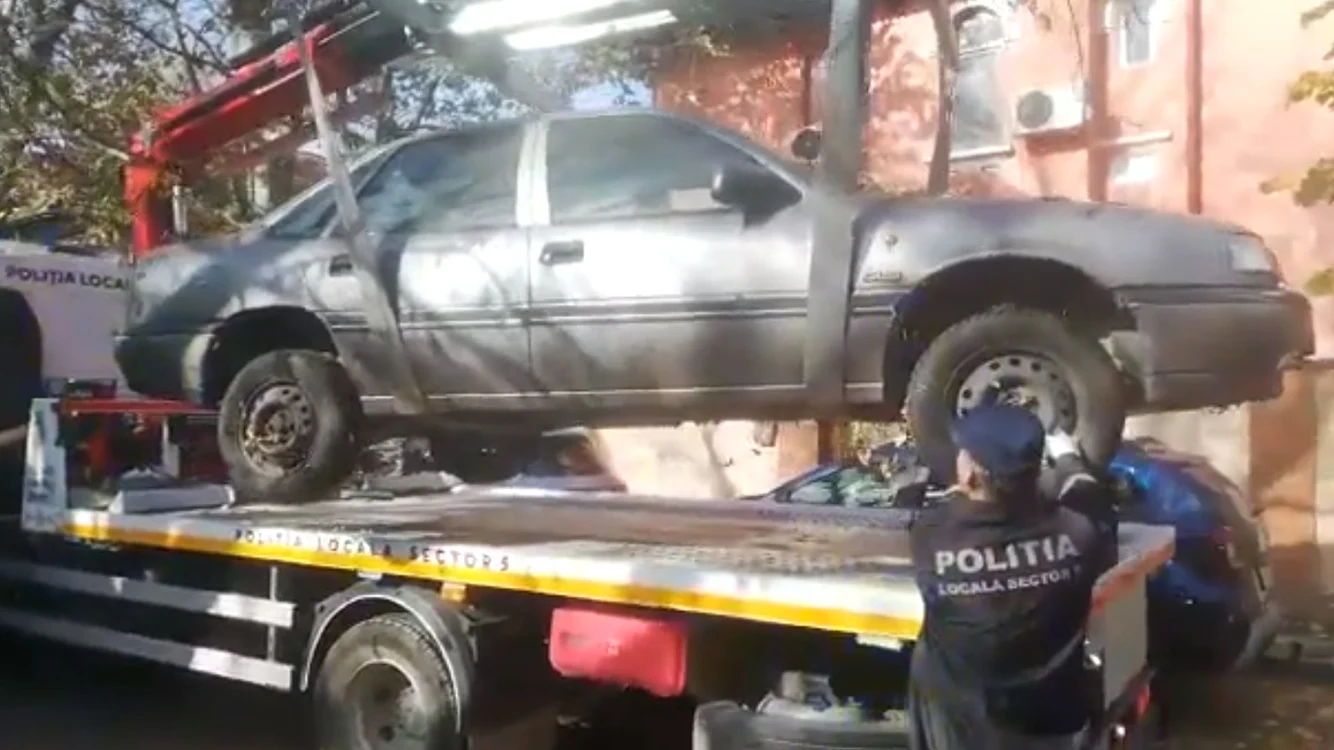Poliţiştii locali au ridicat ieri maşina cumnatului lui Nicuşor Dan