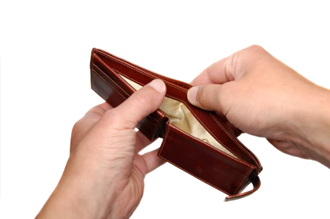 Ca să faci economie la bani ar trebui să-ţi organizezi bugetul atât săptămânal, cât şi lunar