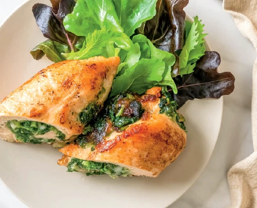 piept de pui umplut cu spanac si branzaa jpg