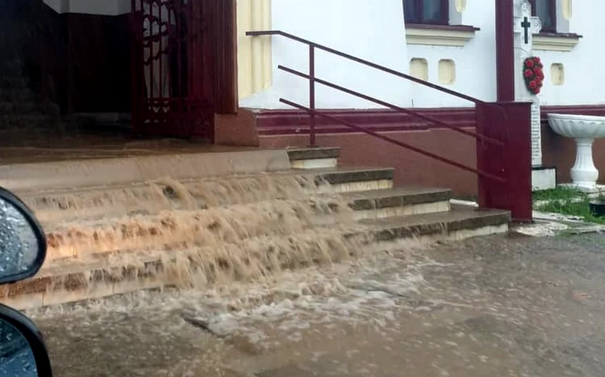 inundatii brad foto prefectura hunedoara