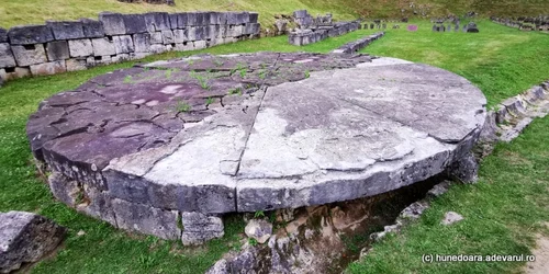 soarele de andezit foto daniel guta adevarul