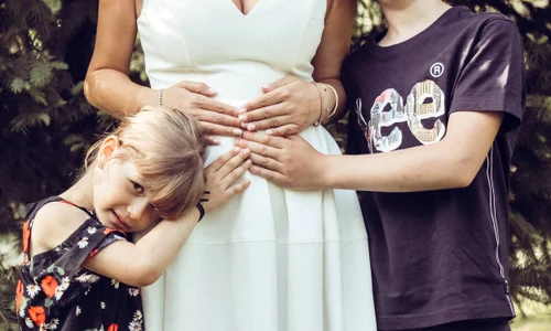 ela craciun insarcinata 2 jpeg