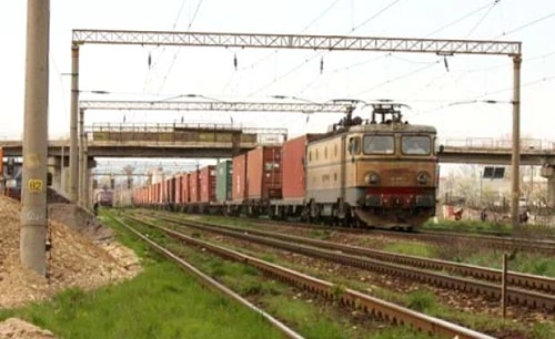 Tirul s-a răsturnat pe calea ferată (Foto: Arhivă)