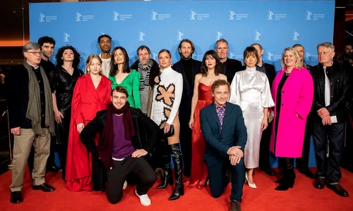 Berlinale 2023, actorii din Spy Master pe covorul roșu (6) jpg