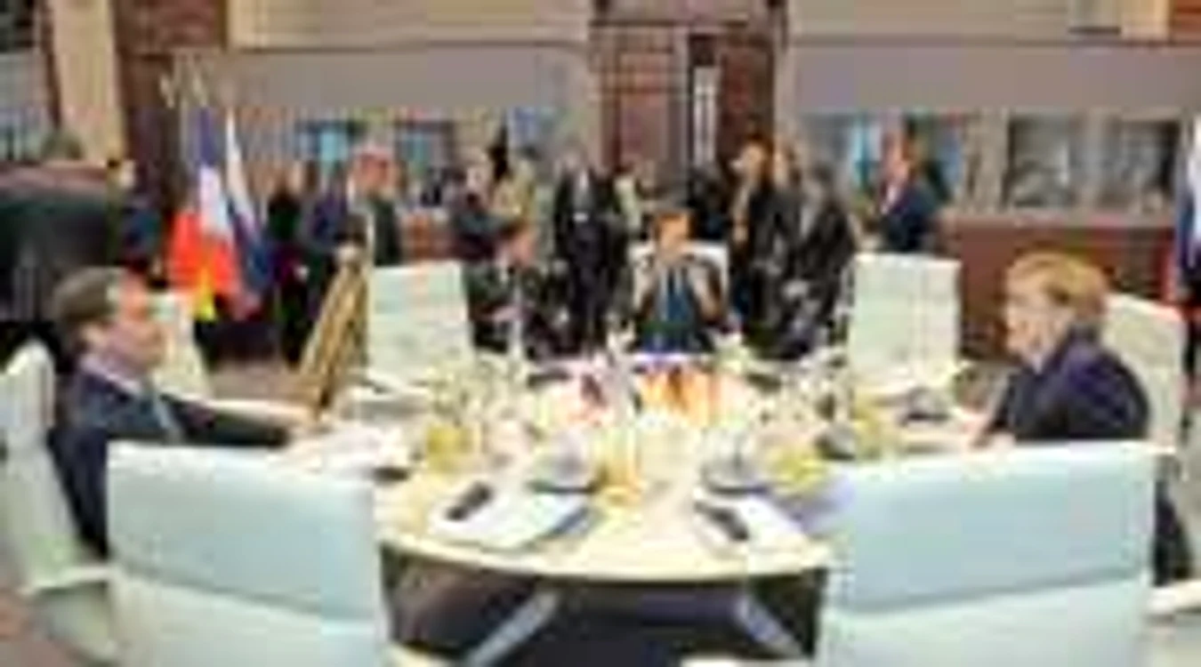 Întâlnirea de la Deauville trimite un mesaj potenţial neliniştitor pentru statele UE şi NATO din estul Europei