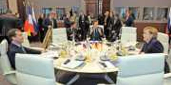 Întâlnirea de la Deauville trimite un mesaj potenţial neliniştitor pentru statele UE şi NATO din estul Europei 