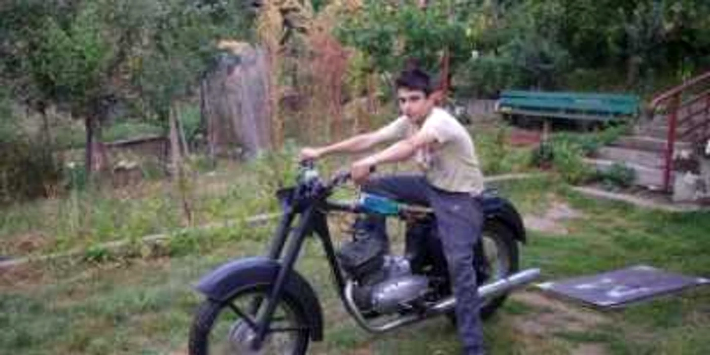 Piteşti: Mihai Receanu, meşţerul motocicletelor istorice