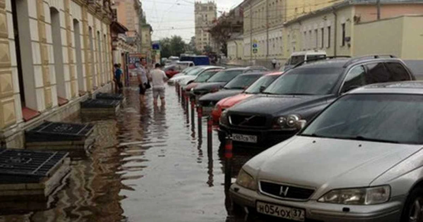 Ploi torențiale la Moscova