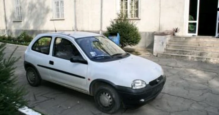 Galaţi: Autoturism fără acte legale