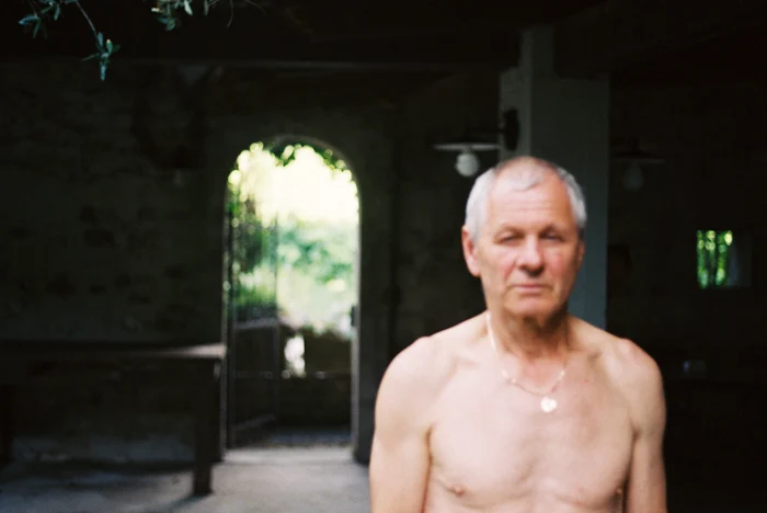 "TATA", un documentar vulnerabil de ambele părți. FOTO: arhiva personală
