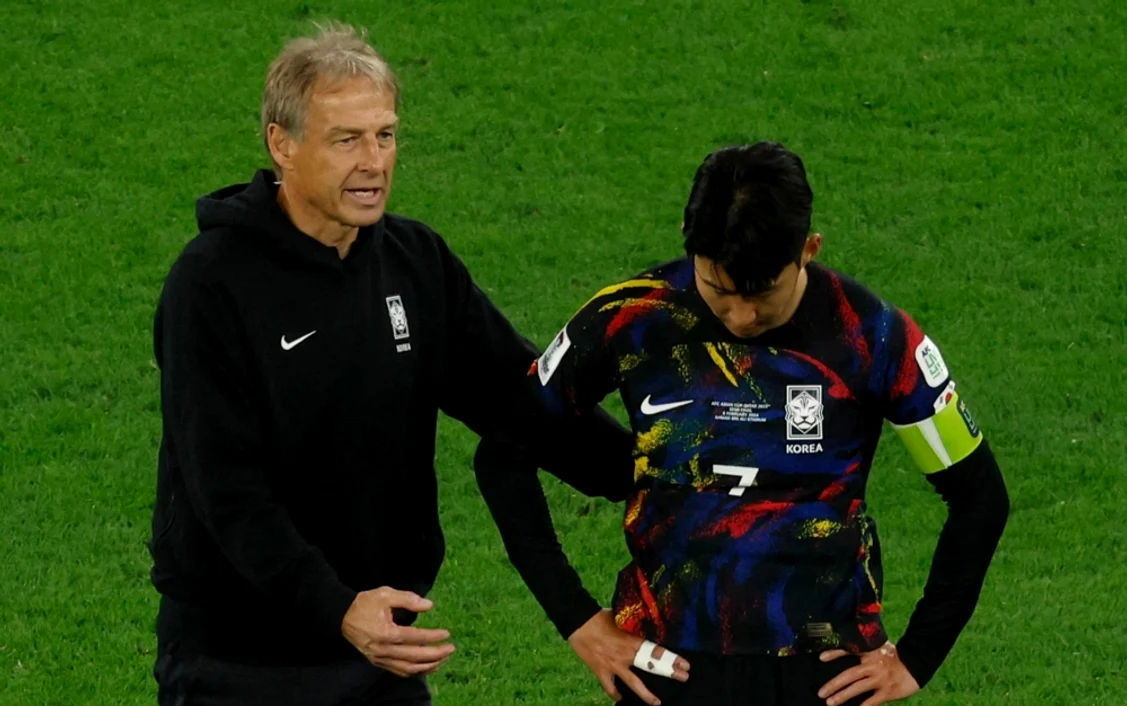 Jurgen Klinsmann îl consolează pe Heung Min Son după o înfrângere dură