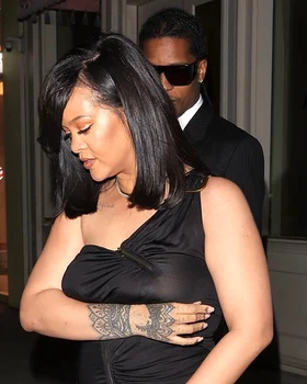 Rihanna, cină în rochie transparentă Foto Profimedia (11) jpg