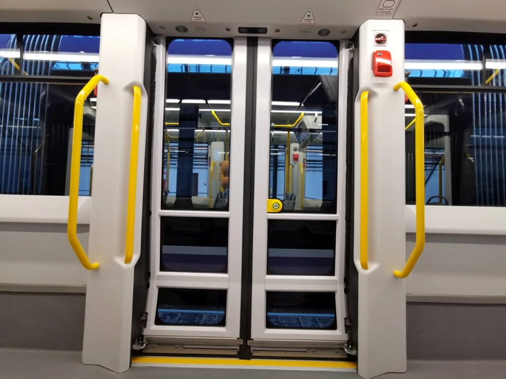 Cel mai performant tramvai din Europa circulă deja în Timişoara FOTO Ş.Both