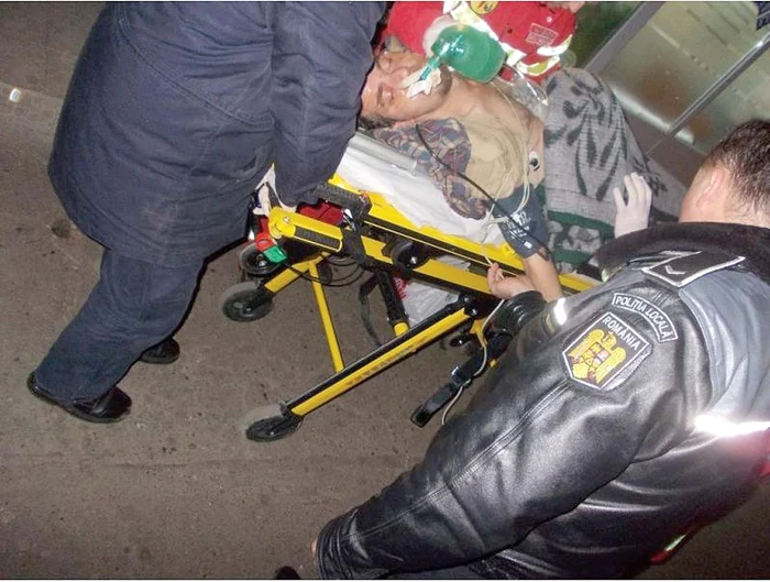 
    28 decembrie 2013. Vasile  Olaru a încercat să-și ia viața imediat după ce și-a ucis soția  